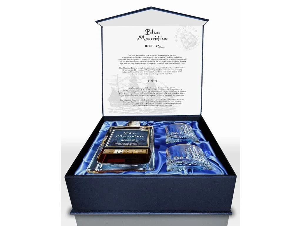 Rum Blue Mauritius Reserva v kazetě se sklenkami